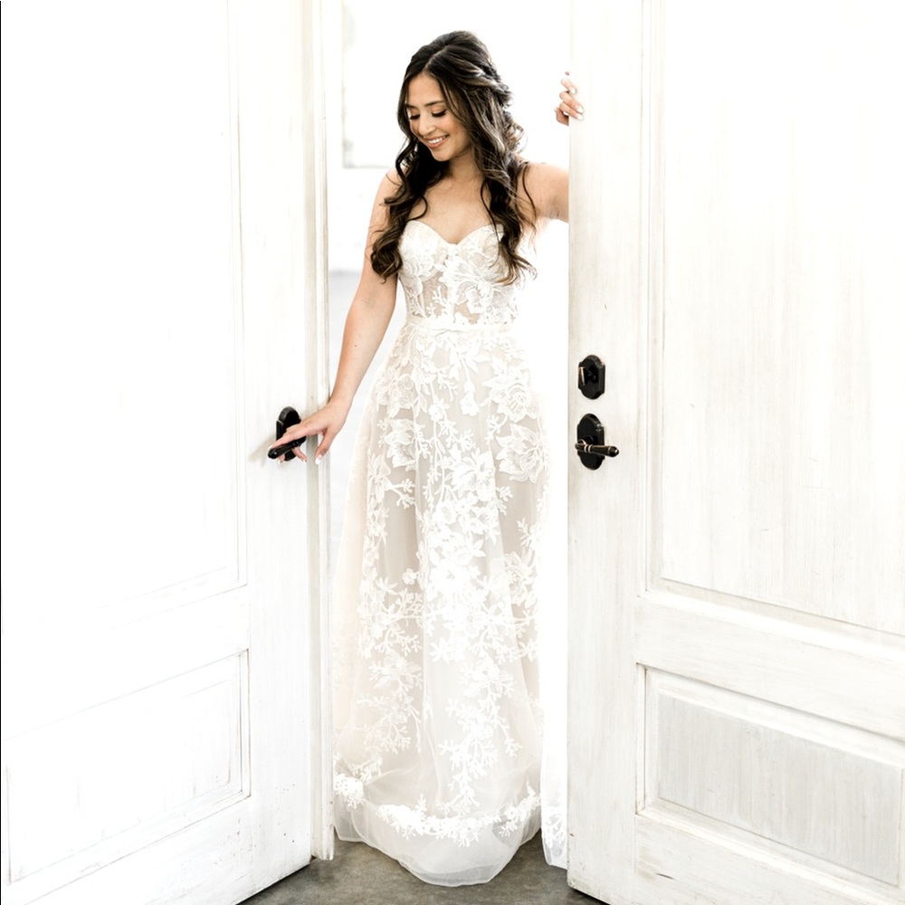 Berta Briony Lace A-line Wedding Dress